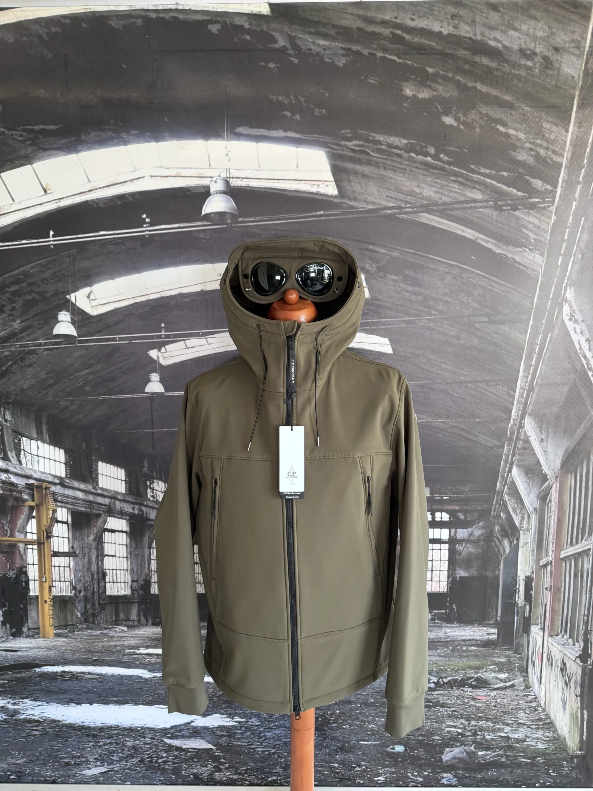 C.P. COMPANY SHELL R GOGGLE JACKET