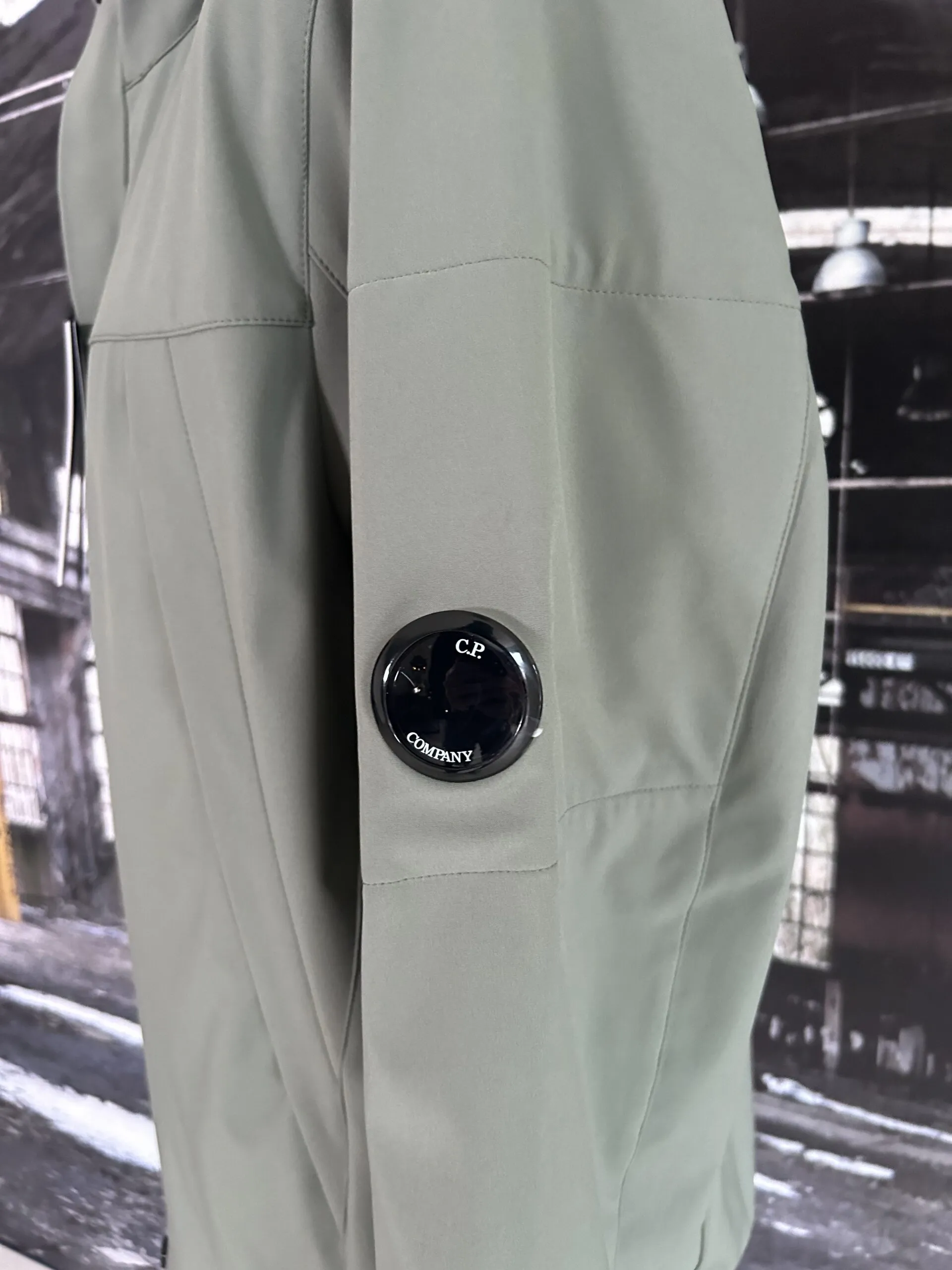 C.P. COMPANY SHELL R LENS JACKET