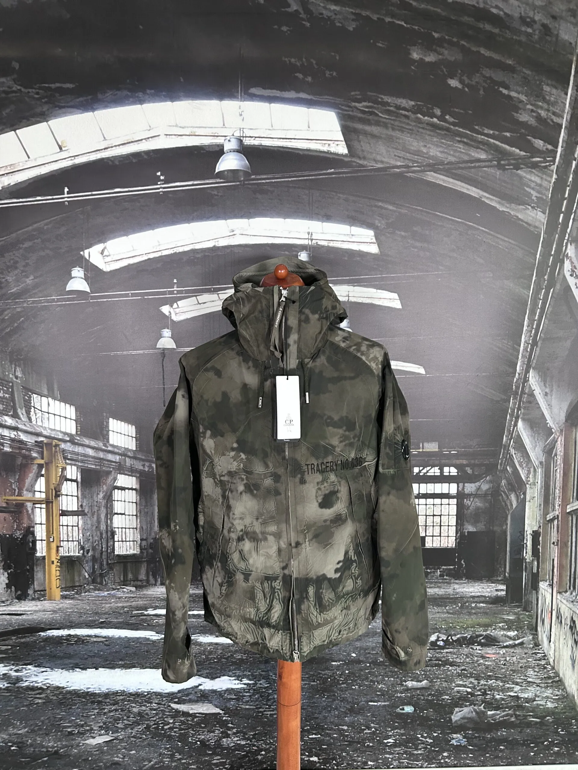 C.P. COMPANY TRACERY CAMO LENS JACKET