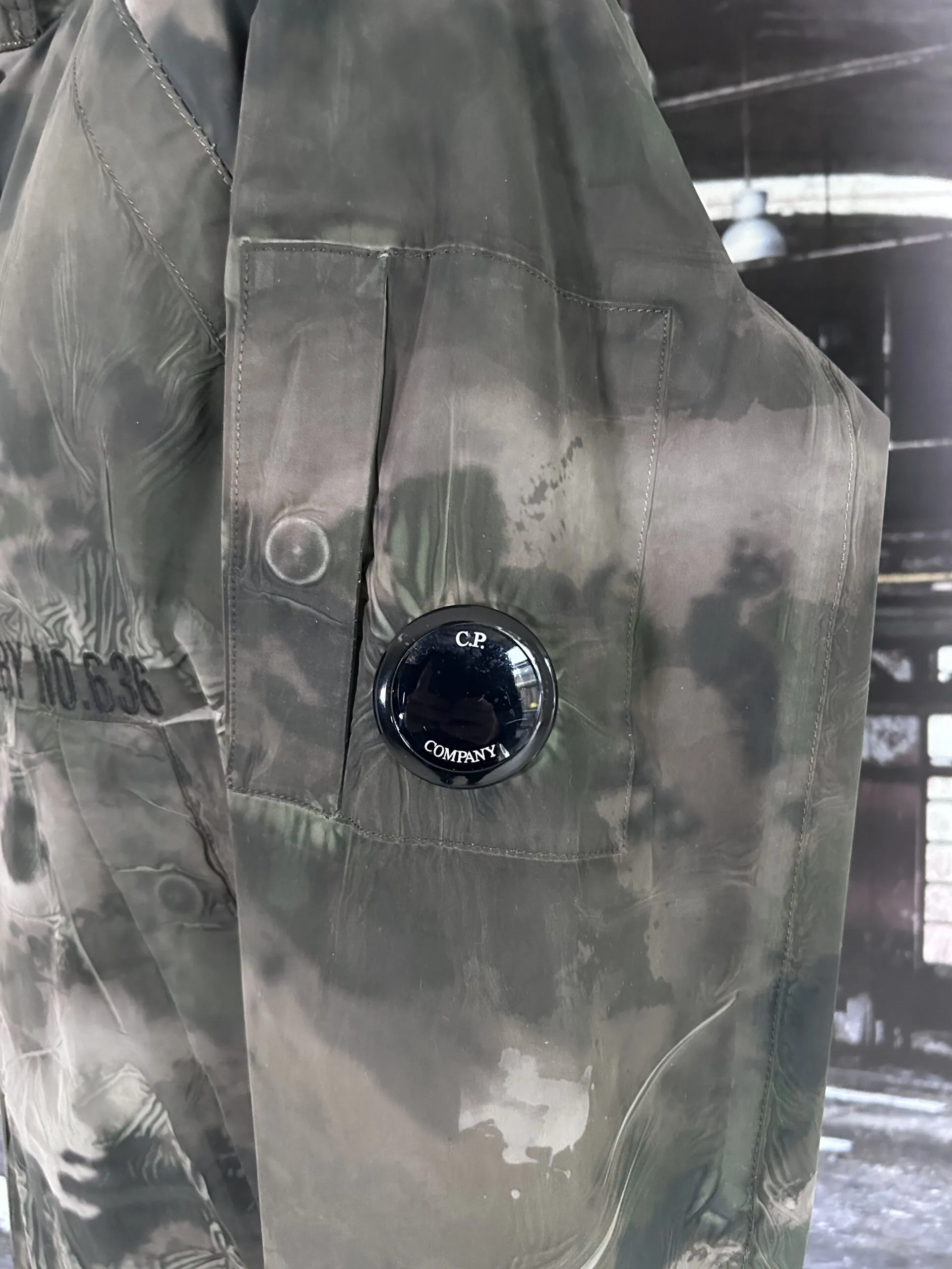 C.P. COMPANY TRACERY CAMO LENS JACKET