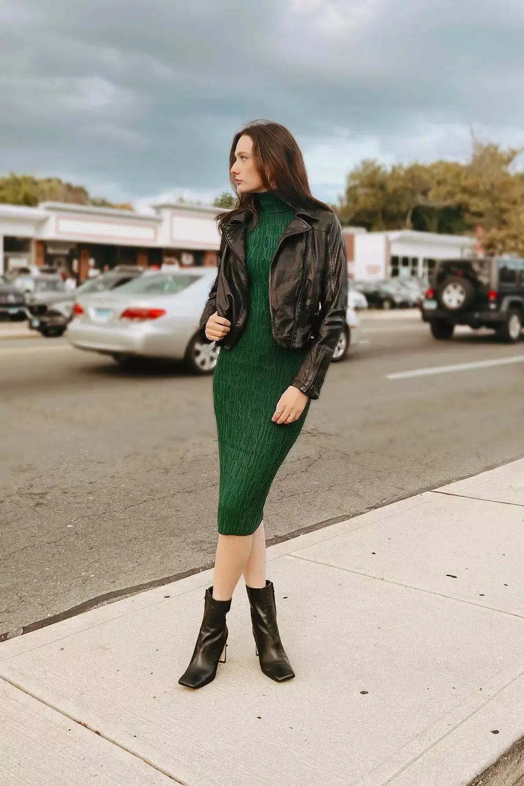 Emerald Ribbed Turtleneck Midi Dress