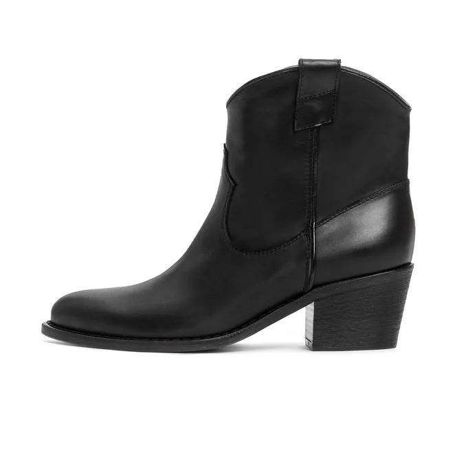 LEATHER TEXAN ANKLE BOOT Woman Black