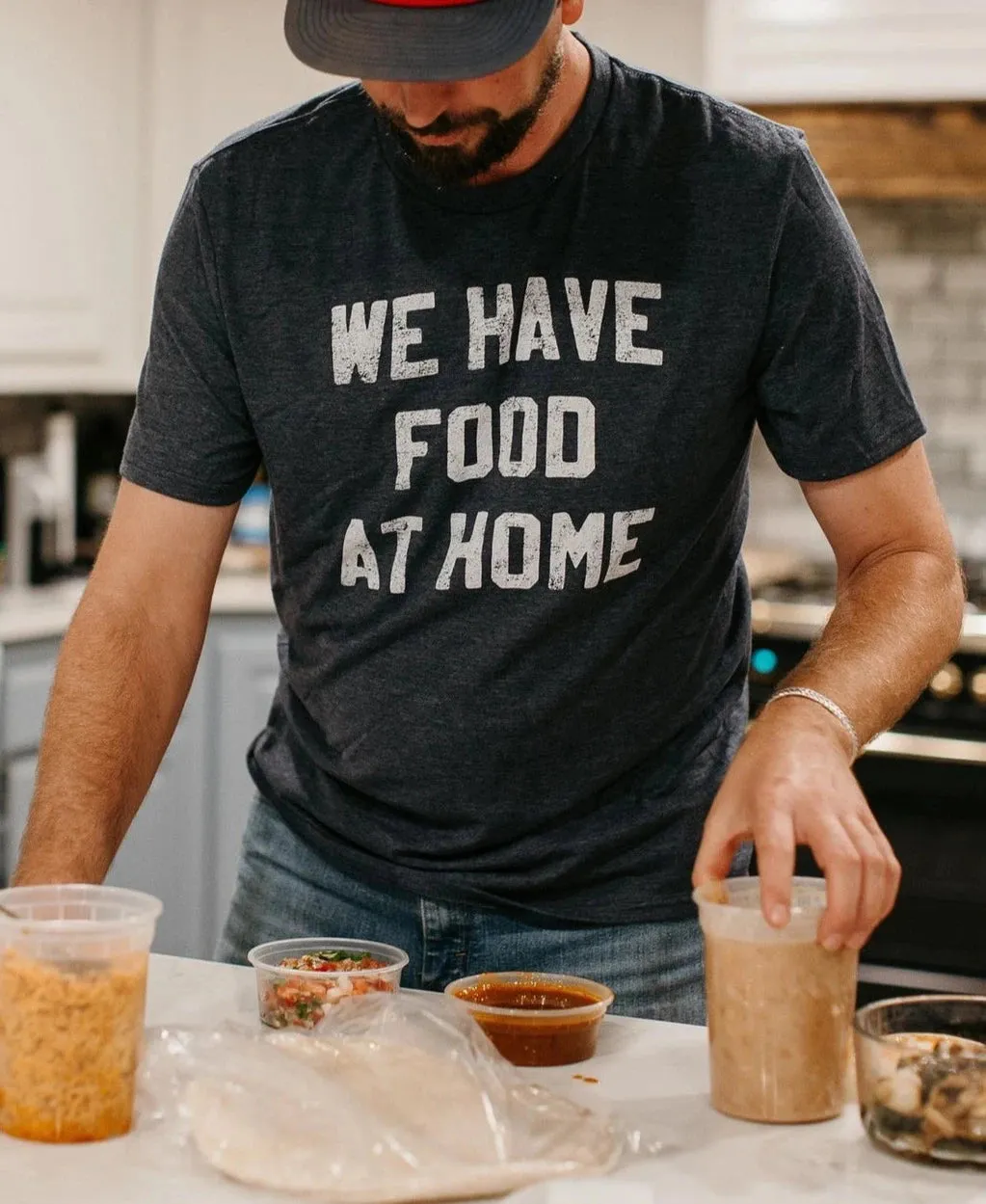 MUGSBY WE HAVE FOOD AT HOME TEE | CHARCOAL