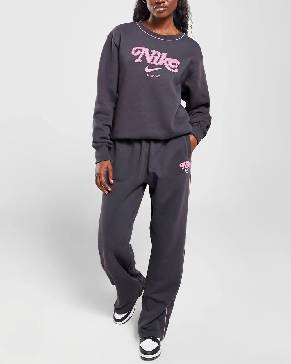 Nike  |Logo Hoodies & Sweatshirts