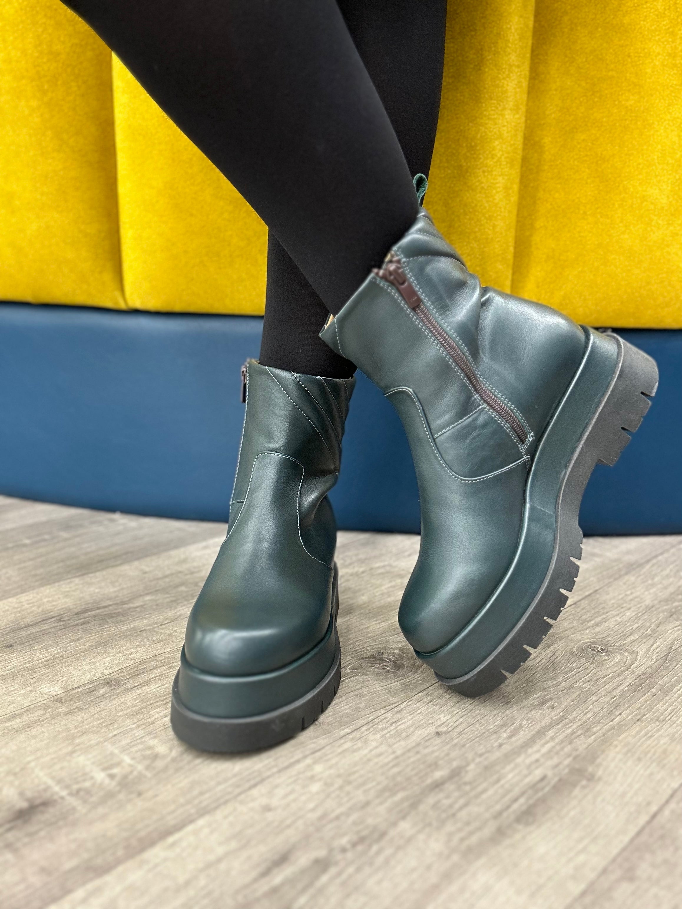 Repo A14624 Green Boot